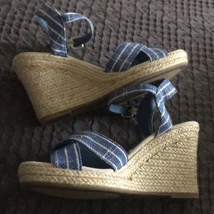 Nautica Blue & white stripe canvas shoes size 8